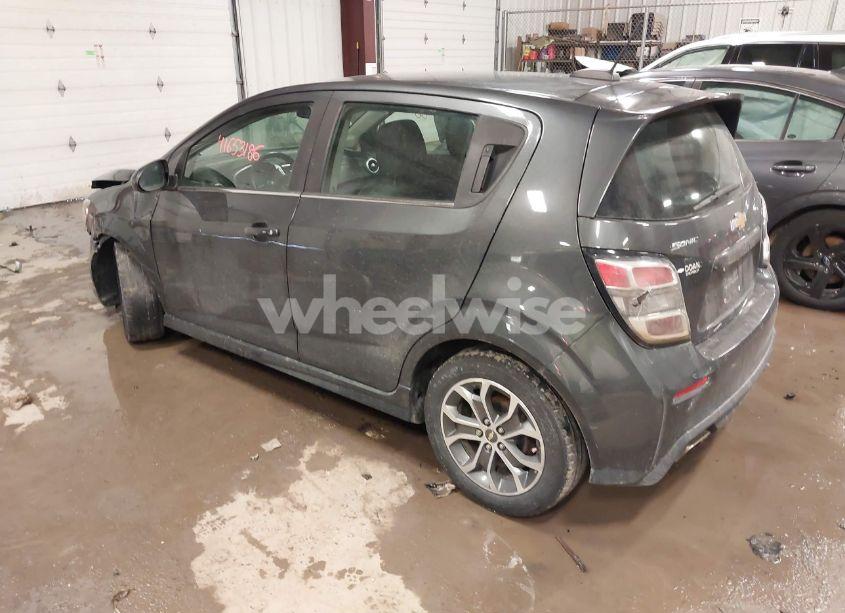 Photo 3 of 2017 Chevrolet Sonic LT AUTO (VIN 1G1JD6SG6H4147801)