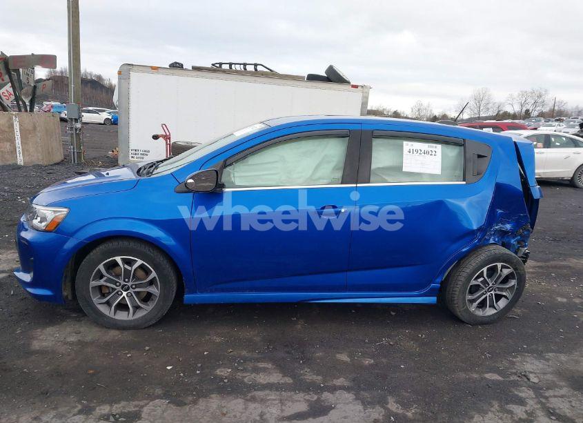 Photo 14 of 2018 Chevrolet Sonic LT AUTO (VIN 1G1JD6SG6J4116022)