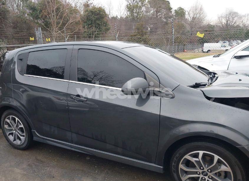 Photo 13 of 2018 Chevrolet Sonic LT AUTO (VIN 1G1JD6SG7J4106602)