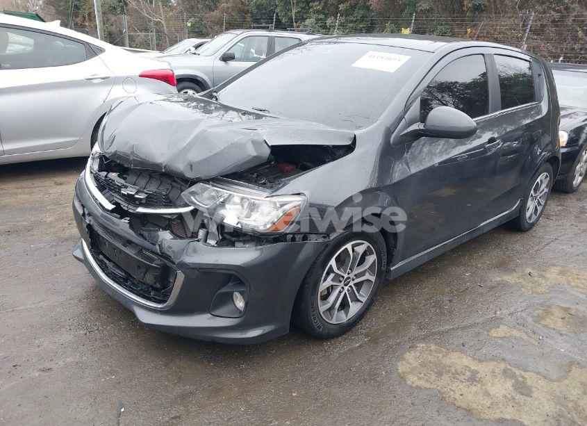 Photo 2 of 2018 Chevrolet Sonic LT AUTO (VIN 1G1JD6SG7J4106602)