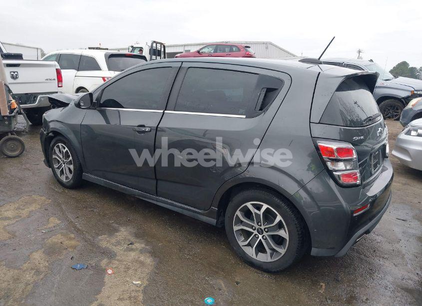 Photo 3 of 2018 Chevrolet Sonic LT AUTO (VIN 1G1JD6SG7J4106602)