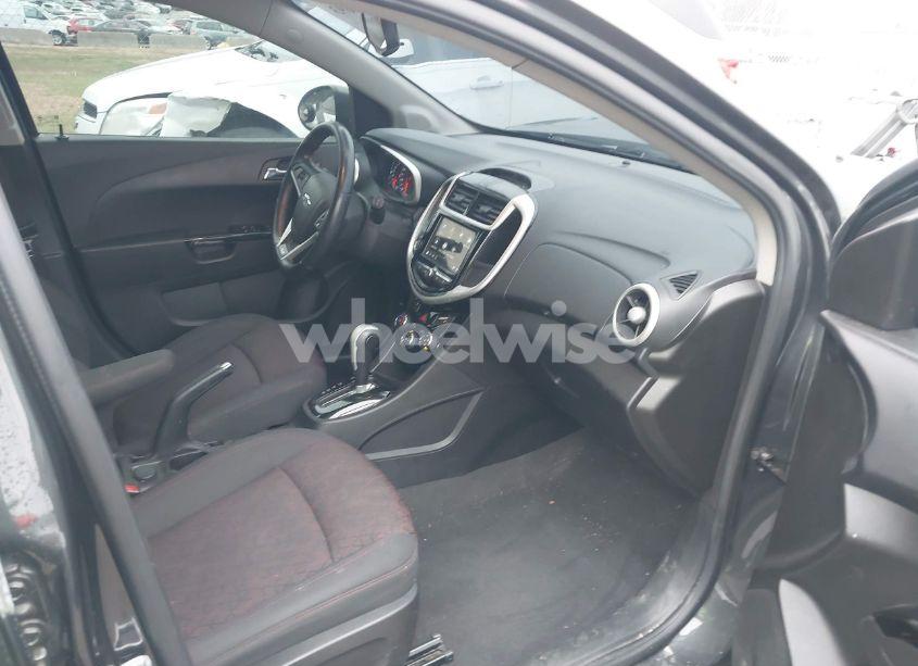 Photo 5 of 2018 Chevrolet Sonic LT AUTO (VIN 1G1JD6SG7J4106602)
