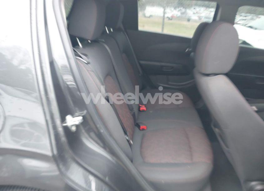 Photo 8 of 2018 Chevrolet Sonic LT AUTO (VIN 1G1JD6SG7J4106602)
