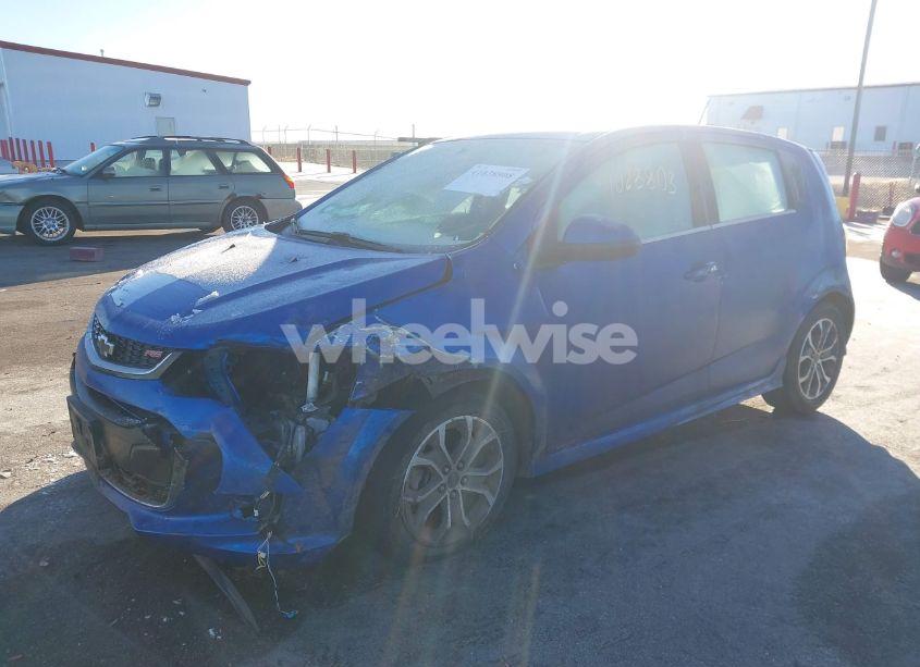 Photo 2 of 2018 Chevrolet Sonic LT AUTO (VIN 1G1JD6SH0J4104456)