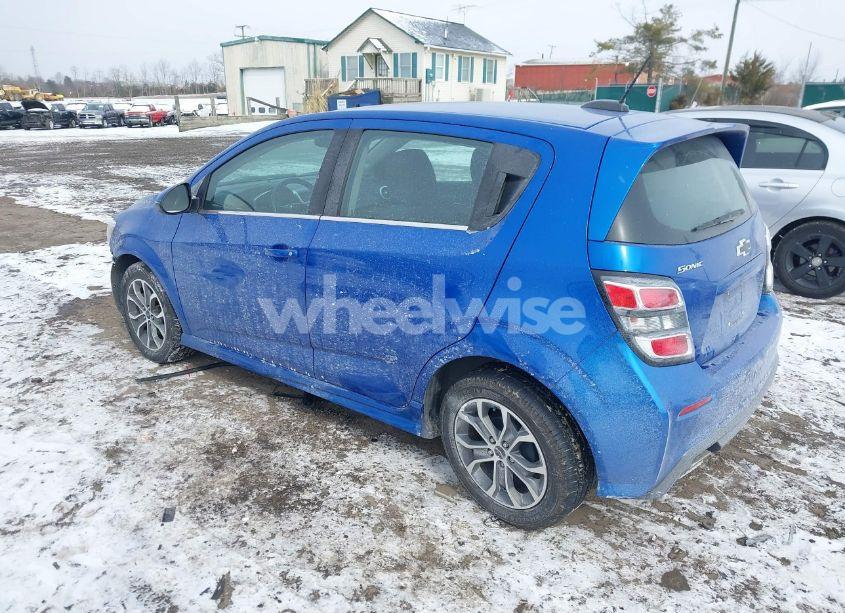 Photo 3 of 2018 Chevrolet Sonic LT AUTO (VIN 1G1JD6SH3J4140044)