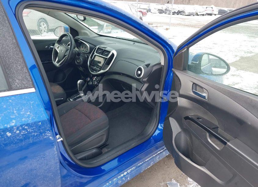 Photo 5 of 2018 Chevrolet Sonic LT AUTO (VIN 1G1JD6SH3J4140044)