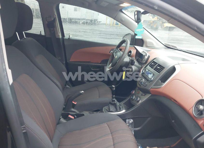 Photo 5 of 2012 Chevrolet Sonic 1LT (VIN 1G1JD6SH4C4176084)