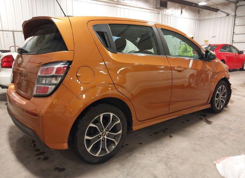 Photo 4 of 2017 Chevrolet Sonic LT AUTO (VIN 1G1JD6SH4H4119911)