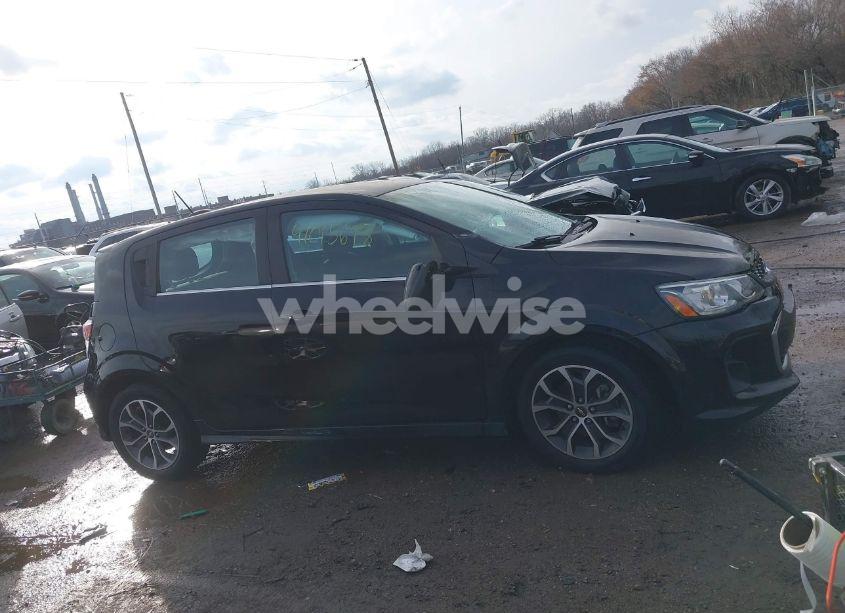 Photo 13 of 2017 Chevrolet Sonic LT AUTO (VIN 1G1JD6SH4H4129581)