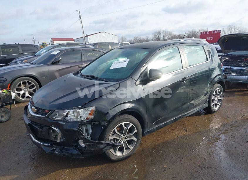 Photo 2 of 2017 Chevrolet Sonic LT AUTO (VIN 1G1JD6SH4H4129581)