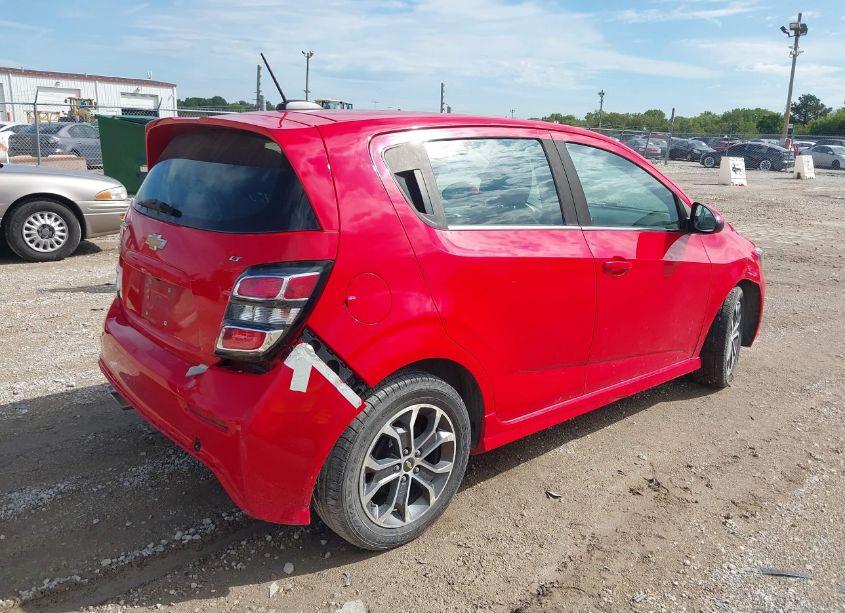 Photo 4 of 2017 Chevrolet Sonic LT AUTO (VIN 1G1JD6SH4H4165688)