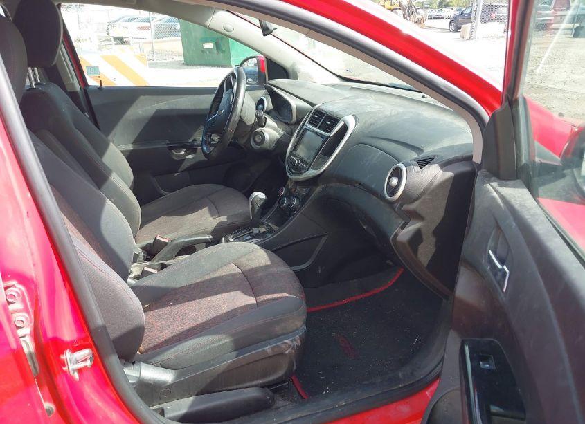 Photo 5 of 2017 Chevrolet Sonic LT AUTO (VIN 1G1JD6SH4H4165688)