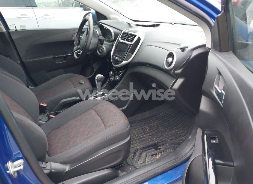 Photo 5 of 2018 Chevrolet Sonic LT AUTO (VIN 1G1JD6SH7J4114692)