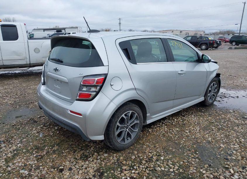 Photo 4 of 2018 Chevrolet Sonic LT AUTO (VIN 1G1JD6SH8J4124518)