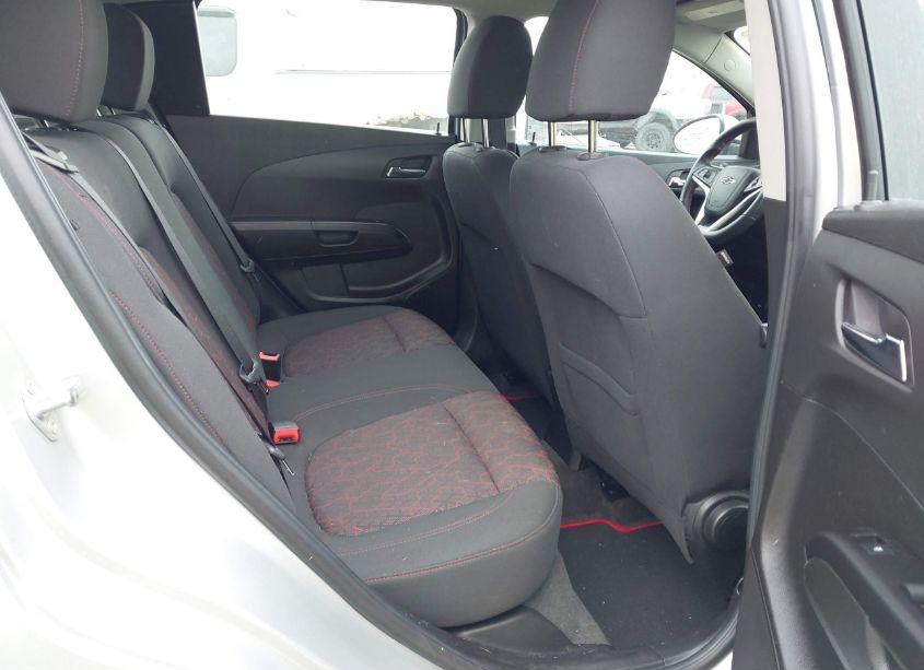 Photo 8 of 2018 Chevrolet Sonic LT AUTO (VIN 1G1JD6SH8J4124518)