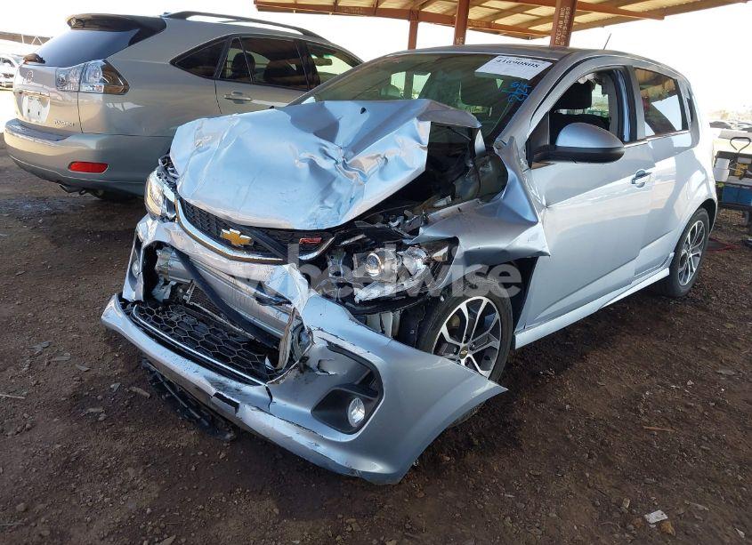 Photo 2 of 2017 Chevrolet Sonic LT AUTO (VIN 1G1JD6SH9H4136381)