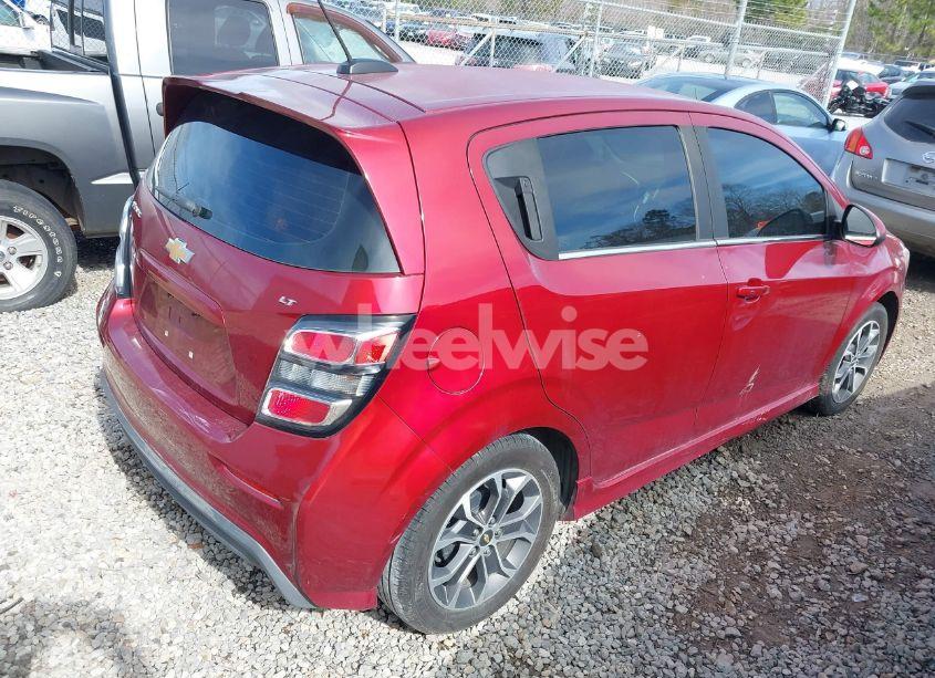 Photo 4 of 2017 Chevrolet Sonic LT AUTO (VIN 1G1JD6SH9H4158302)