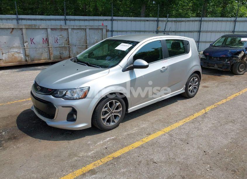 Photo 2 of 2018 Chevrolet Sonic LT AUTO (VIN 1G1JD6SHXJ4125976)