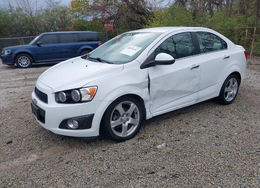 Photo 2 of 2015 Chevrolet Sonic LTZ AUTO (VIN 1G1JE5SB0F4102149)