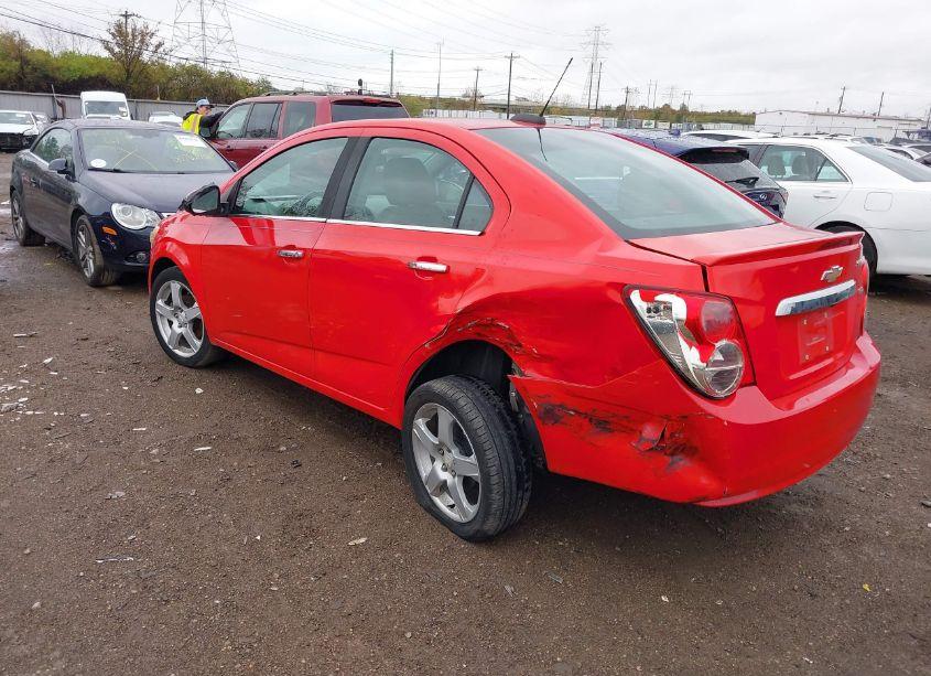 Photo 3 of 2015 Chevrolet Sonic LTZ AUTO (VIN 1G1JE5SB0F4110736)