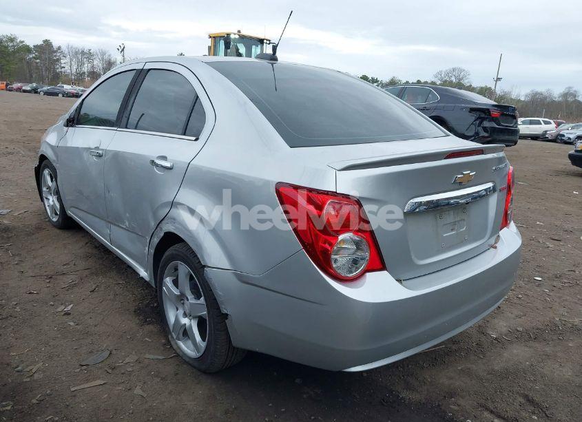 Photo 3 of 2015 Chevrolet Sonic LTZ AUTO (VIN 1G1JE5SB0F4209024)