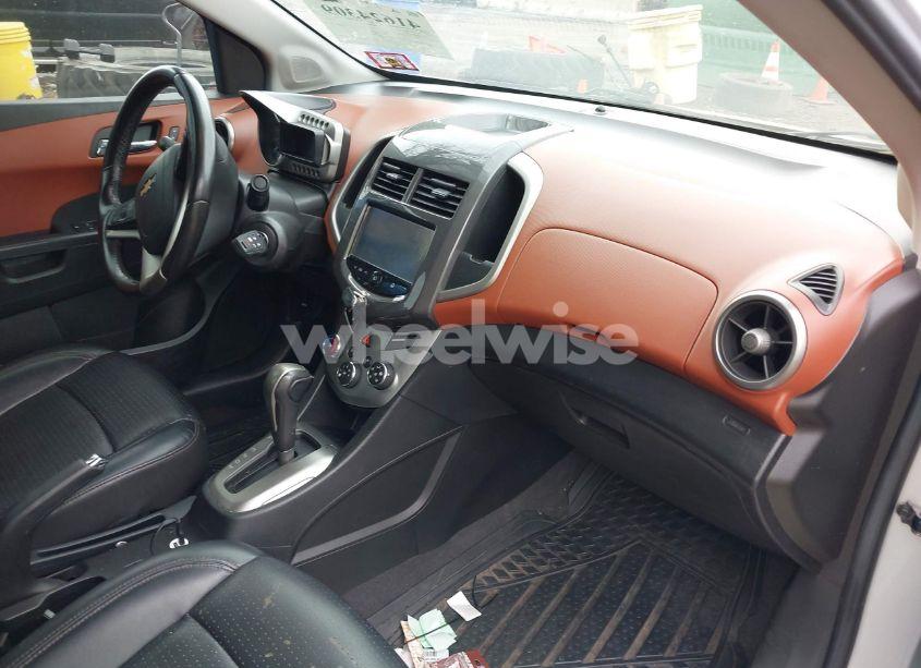 Photo 5 of 2015 Chevrolet Sonic LTZ AUTO (VIN 1G1JE5SB0F4209024)