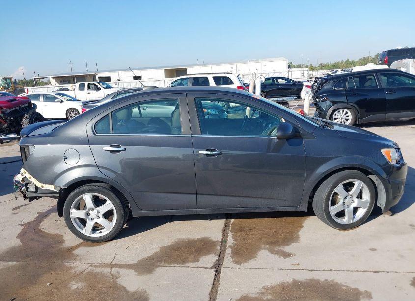 Photo 14 of 2016 Chevrolet Sonic LTZ AUTO (VIN 1G1JE5SB0G4140465)