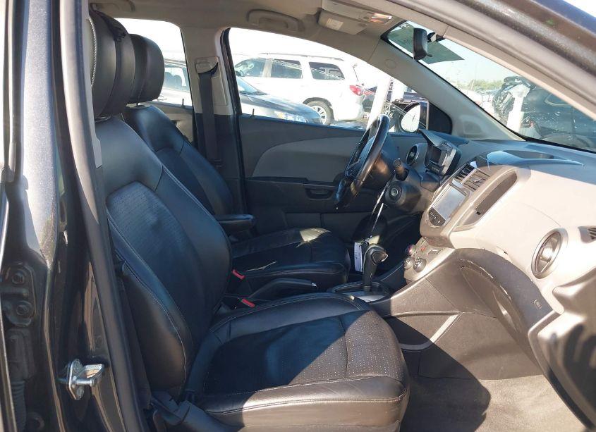 Photo 5 of 2016 Chevrolet Sonic LTZ AUTO (VIN 1G1JE5SB0G4140465)