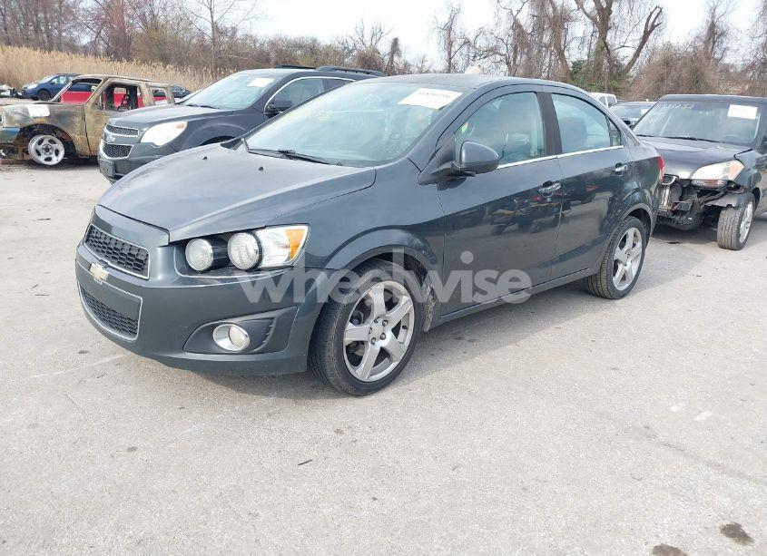 Photo 2 of 2014 Chevrolet Sonic LTZ AUTO (VIN 1G1JE5SB1E4200234)