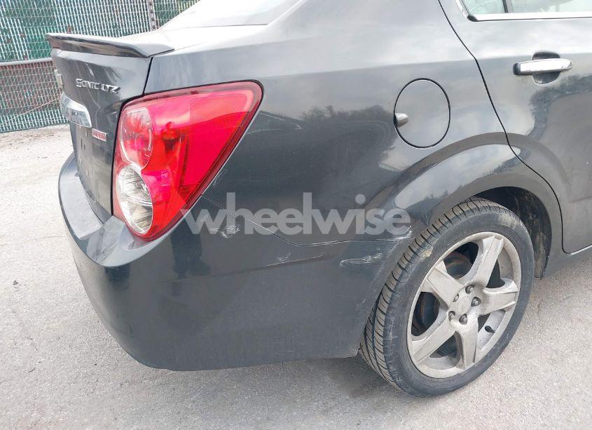 Photo 6 of 2014 Chevrolet Sonic LTZ AUTO (VIN 1G1JE5SB1E4200234)