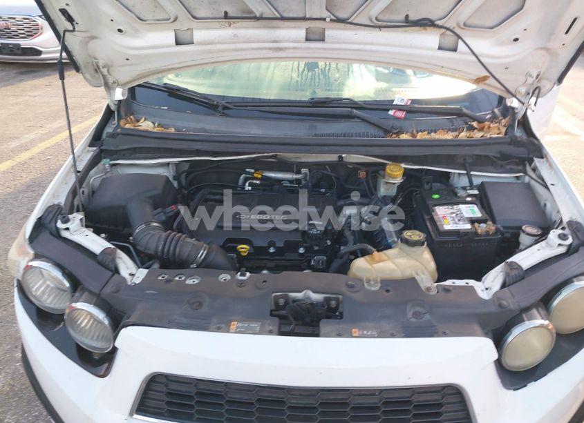 Photo 10 of 2015 Chevrolet Sonic LTZ AUTO (VIN 1G1JE5SB1F4142871)