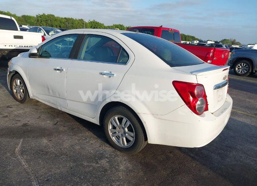 Photo 3 of 2015 Chevrolet Sonic LTZ AUTO (VIN 1G1JE5SB1F4142871)