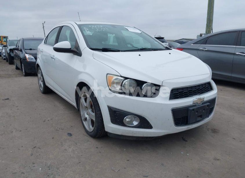 2016 Chevrolet Sonic LTZ AUTO (VIN 1G1JE5SB1G4135257) main photo