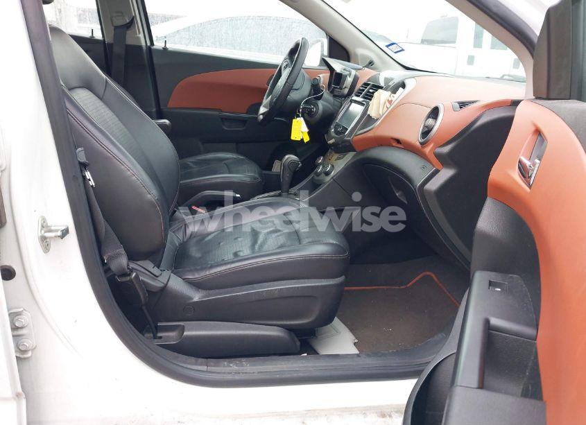 Photo 5 of 2016 Chevrolet Sonic LTZ AUTO (VIN 1G1JE5SB1G4135257)