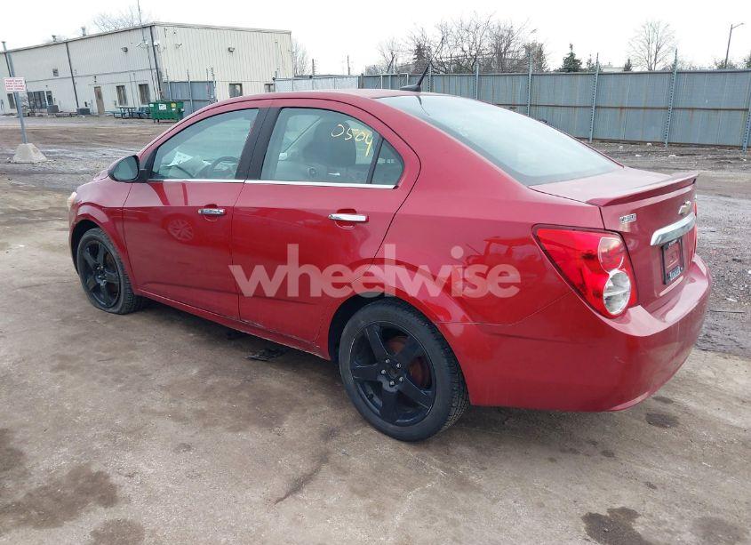 Photo 3 of 2013 Chevrolet Sonic LTZ AUTO (VIN 1G1JE5SB2D4148028)