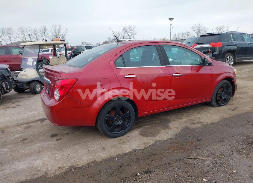 Photo 4 of 2013 Chevrolet Sonic LTZ AUTO (VIN 1G1JE5SB2D4148028)