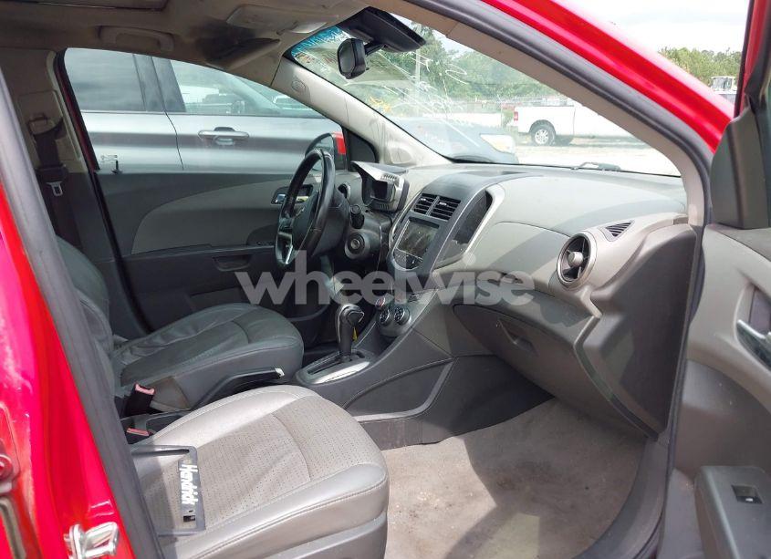 Photo 5 of 2013 Chevrolet Sonic LTZ AUTO (VIN 1G1JE5SB3D4186223)