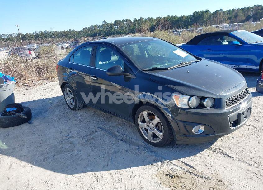 2015 Chevrolet Sonic LTZ AUTO (VIN 1G1JE5SB3F4195152) main photo