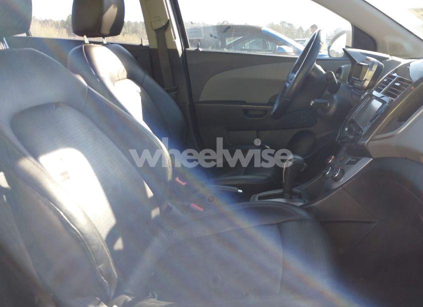 Photo 5 of 2015 Chevrolet Sonic LTZ AUTO (VIN 1G1JE5SB3F4195152)