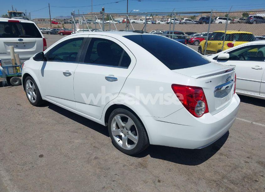 Photo 3 of 2015 Chevrolet Sonic LTZ AUTO (VIN 1G1JE5SB4F4190817)