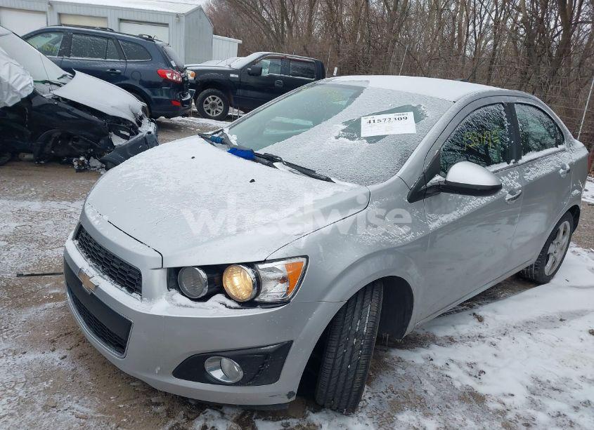 Photo 2 of 2015 Chevrolet Sonic LTZ AUTO (VIN 1G1JE5SB5F4121571)