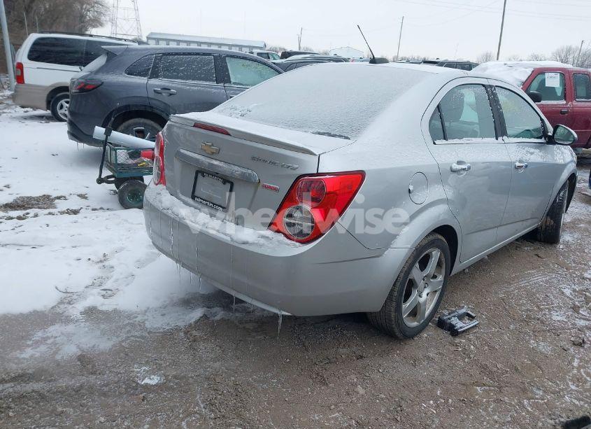 Photo 4 of 2015 Chevrolet Sonic LTZ AUTO (VIN 1G1JE5SB5F4121571)