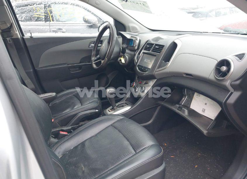 Photo 5 of 2015 Chevrolet Sonic LTZ AUTO (VIN 1G1JE5SB5F4121571)