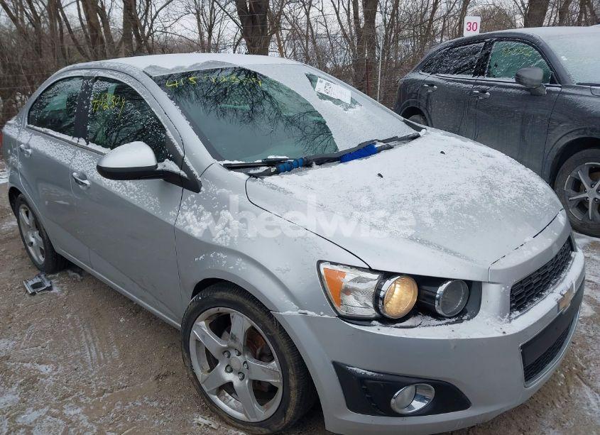 Photo 6 of 2015 Chevrolet Sonic LTZ AUTO (VIN 1G1JE5SB5F4121571)