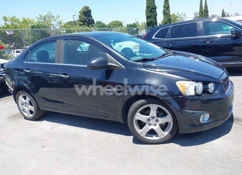 Photo 14 of 2015 Chevrolet Sonic LTZ AUTO (VIN 1G1JE5SB6F4192956)