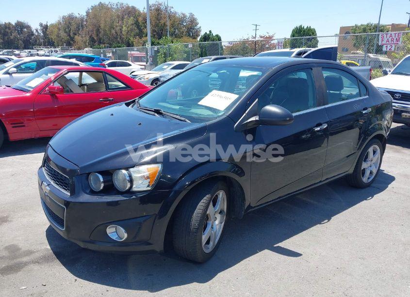 Photo 2 of 2015 Chevrolet Sonic LTZ AUTO (VIN 1G1JE5SB6F4192956)