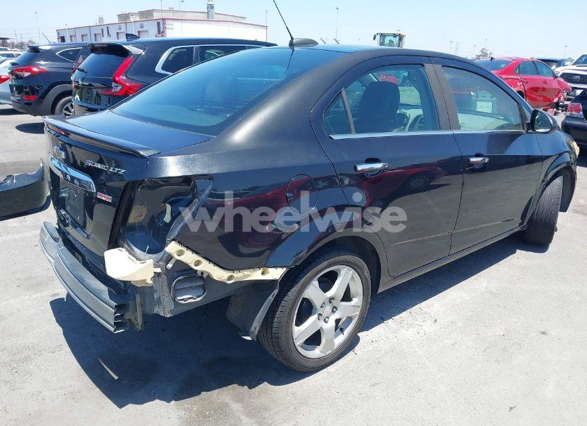 Photo 4 of 2015 Chevrolet Sonic LTZ AUTO (VIN 1G1JE5SB6F4192956)