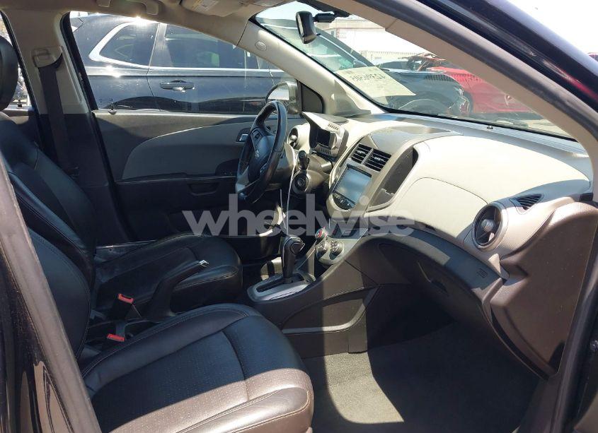 Photo 5 of 2015 Chevrolet Sonic LTZ AUTO (VIN 1G1JE5SB6F4192956)