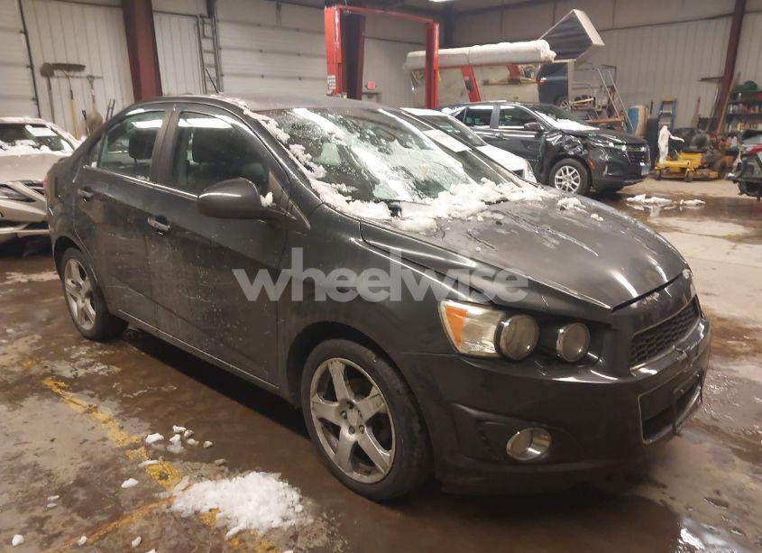 2014 Chevrolet Sonic LTZ AUTO (VIN 1G1JE5SB7E4233500) main photo