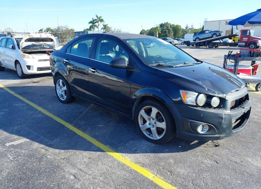 2015 Chevrolet Sonic LTZ AUTO (VIN 1G1JE5SB7F4104044) main photo